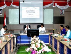 Pemkab Kampar Salurkan Beras Bansos Sebanyak 2.548 Kepada Keluarga Penerima Bermanfaat di 21 Kecamatan 