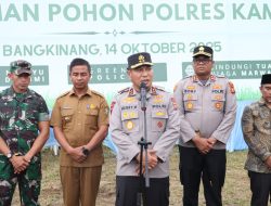 Ketua DPRD Kampar Hadiri Acara Penanaman Pohon di Mapolres Kampar, Dibuka Langsung oleh Kapolda Riau