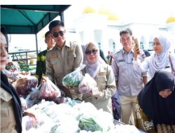 Sambut Hari Pangan Sedunia, Wakil Bupati Kampar Dr. Hj. Misharti Buka Secara Resmi Gerakan Pangan Murah 