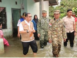 Bupati Kampar dan BPBD Tinjau Rumah Warga yang Tergenang di Desa Silam, Lakukan Pendataan