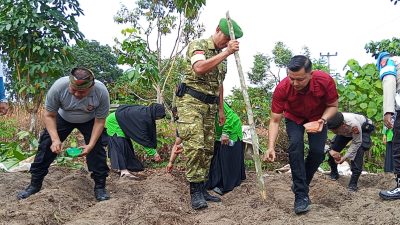 Polsek Kampar Tanam Jagung, Perkuat Ketahanan Pangan Nasional