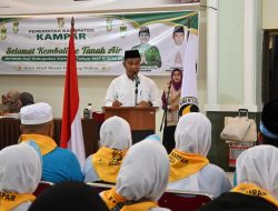 Bupati Kampar Sambut Kepulangan Jemaah Haji ke Tanah Air
