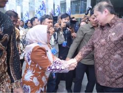 Momen Wakil Bupati Kampar Bersalaman Dengan Menteri di Pusat, Hadiri Rakor Festival Ekonomi Keuangan Digital Indonesia X Rekor P2DD 2026 
